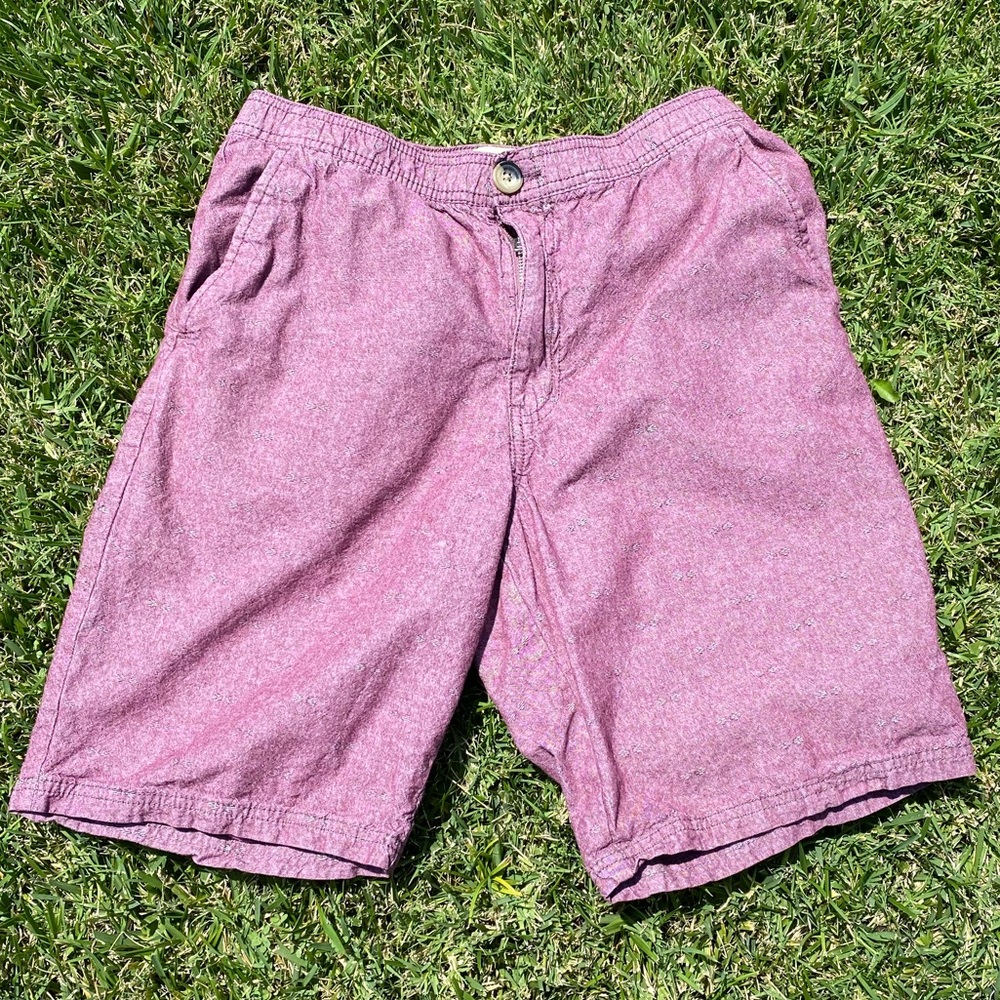 METHOD Men’s SM burgundy shorts.